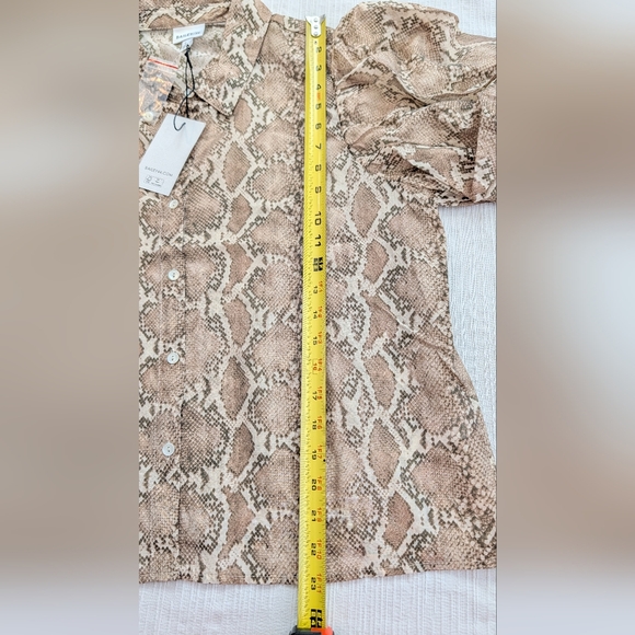 NWT Bailey/44 Women's Snake Print Puff Sleeve Top Size L - Picture 7 of 13